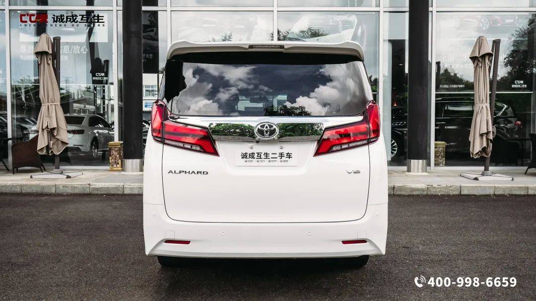 曾经的"加价神车",mpv中的爱马仕,现在50多万!【丰田