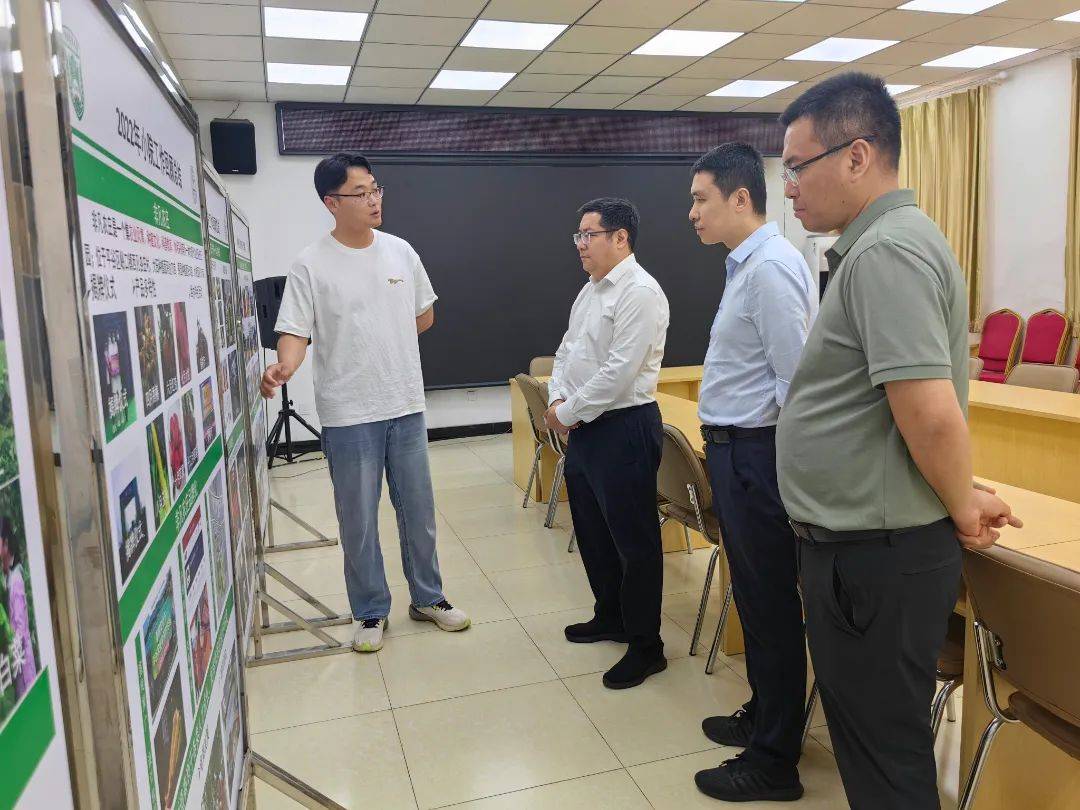调研人员一行到平谷区人才之家,峪口禽业,京瓦中心,西樊各庄村科技