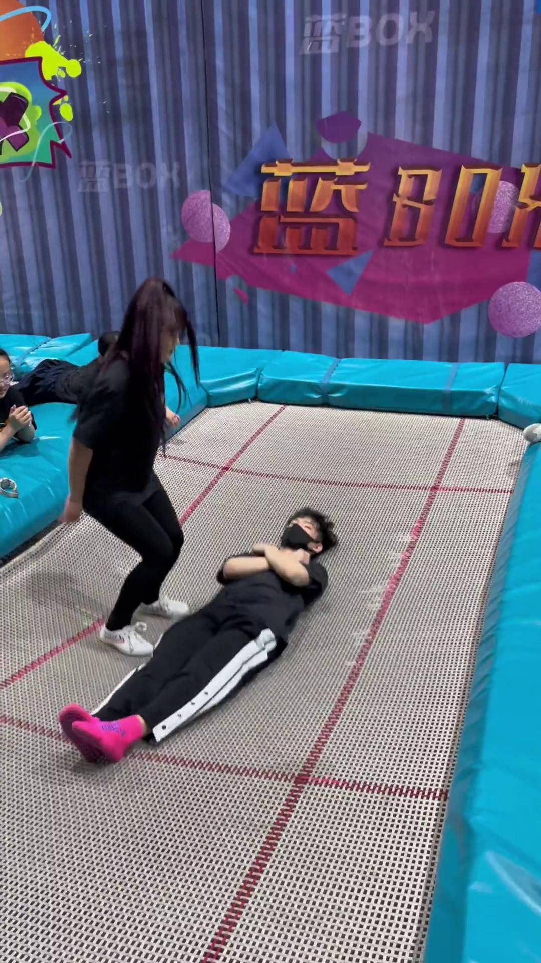 高清视频 网红公主抱 惊不惊喜意不意外 我也太难了吧