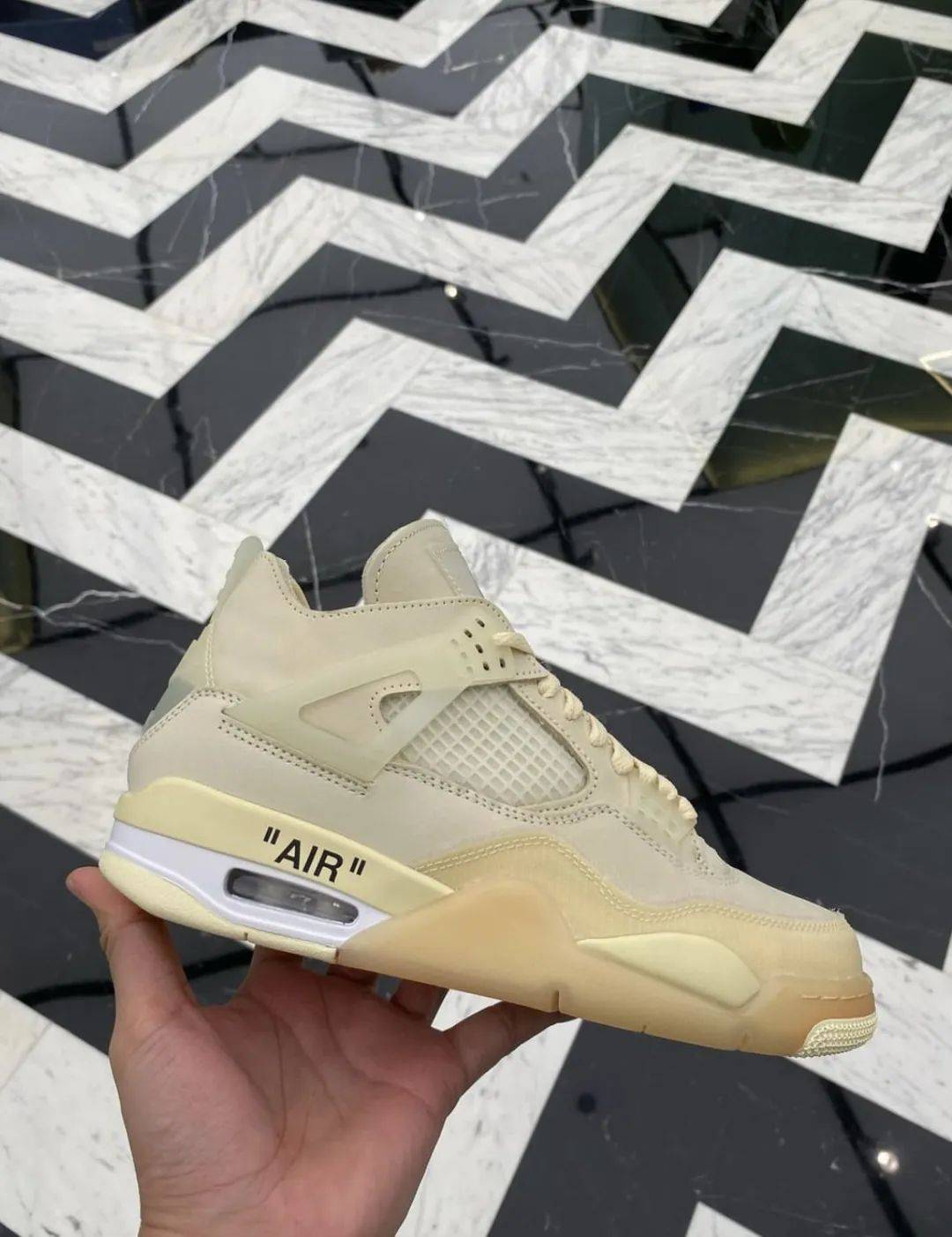 甚至连blazerair force 1converseair max 97等等都出现在其中