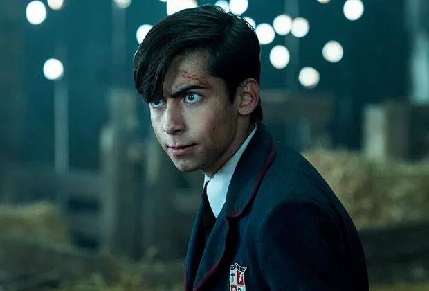 20岁男演员成为 NETFLIX 最新力捧男孩！_Aidan_季度_成为了