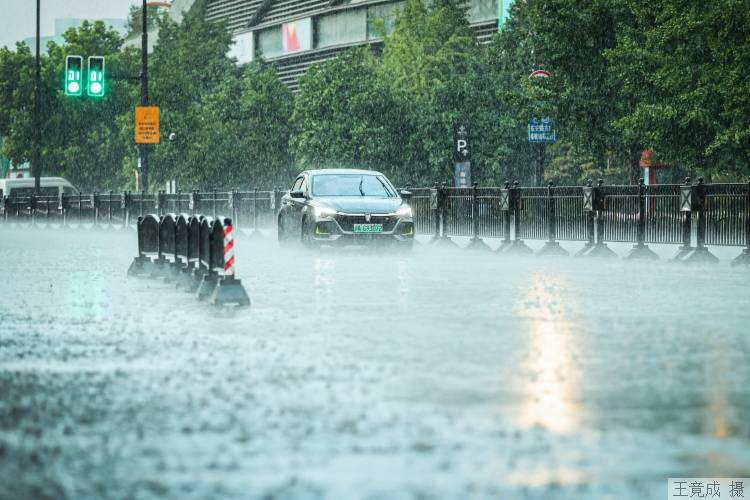 今日大到暴雨，上海何时出梅？长江中下游等地未来三天强降雨持续_大部地区_高温_天气