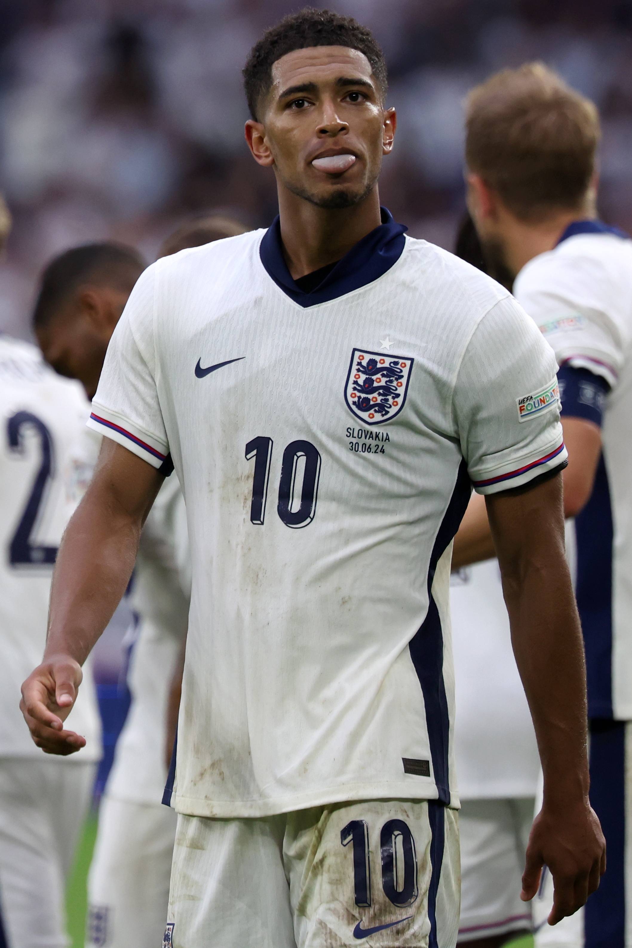 足球——欧锦赛:英格兰队晋级八强