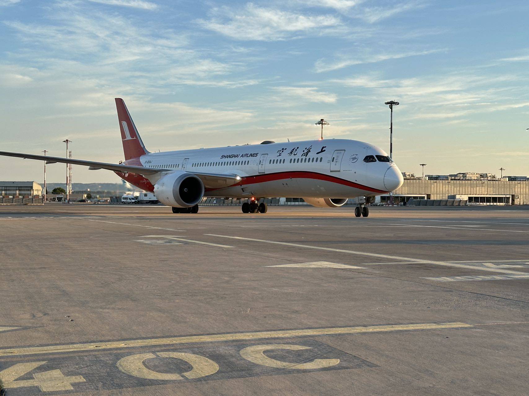 中国直飞"南法"定期航班"上海-马赛"成功首航_服务_东航_航线