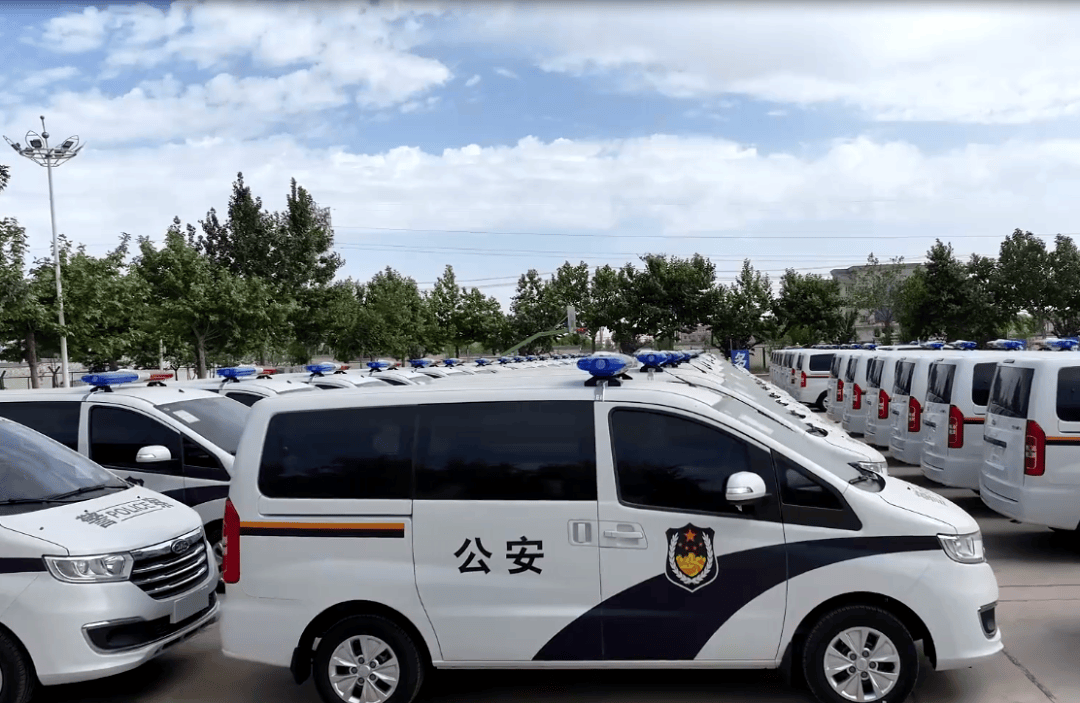 84台江淮瑞风警车入列交付皮山县公安局