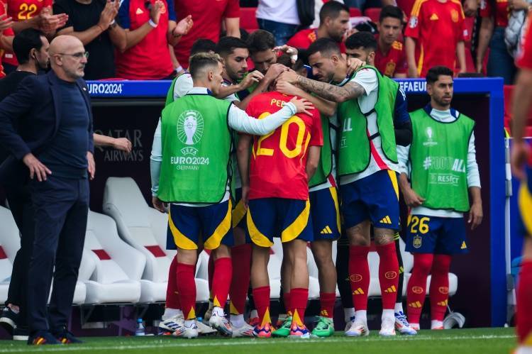 早日康复罗马诺：西足协确认佩德里左膝扭伤，欧洲杯提前报销