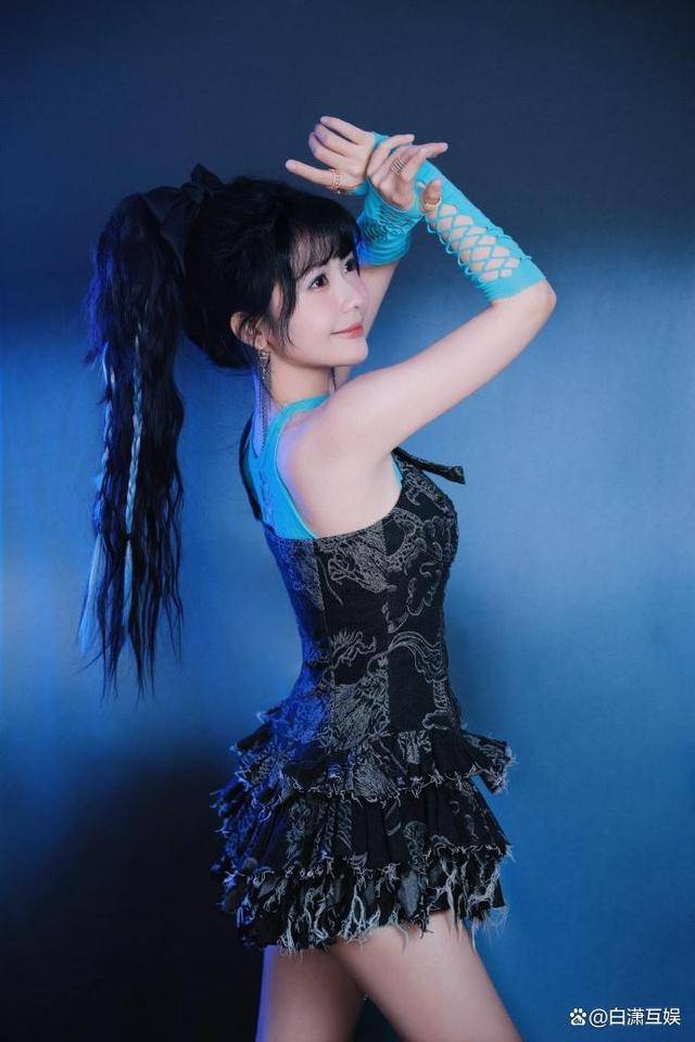 pb-赖美云:当童颜遇上性感,胸口那一抹春光才最辣眼!