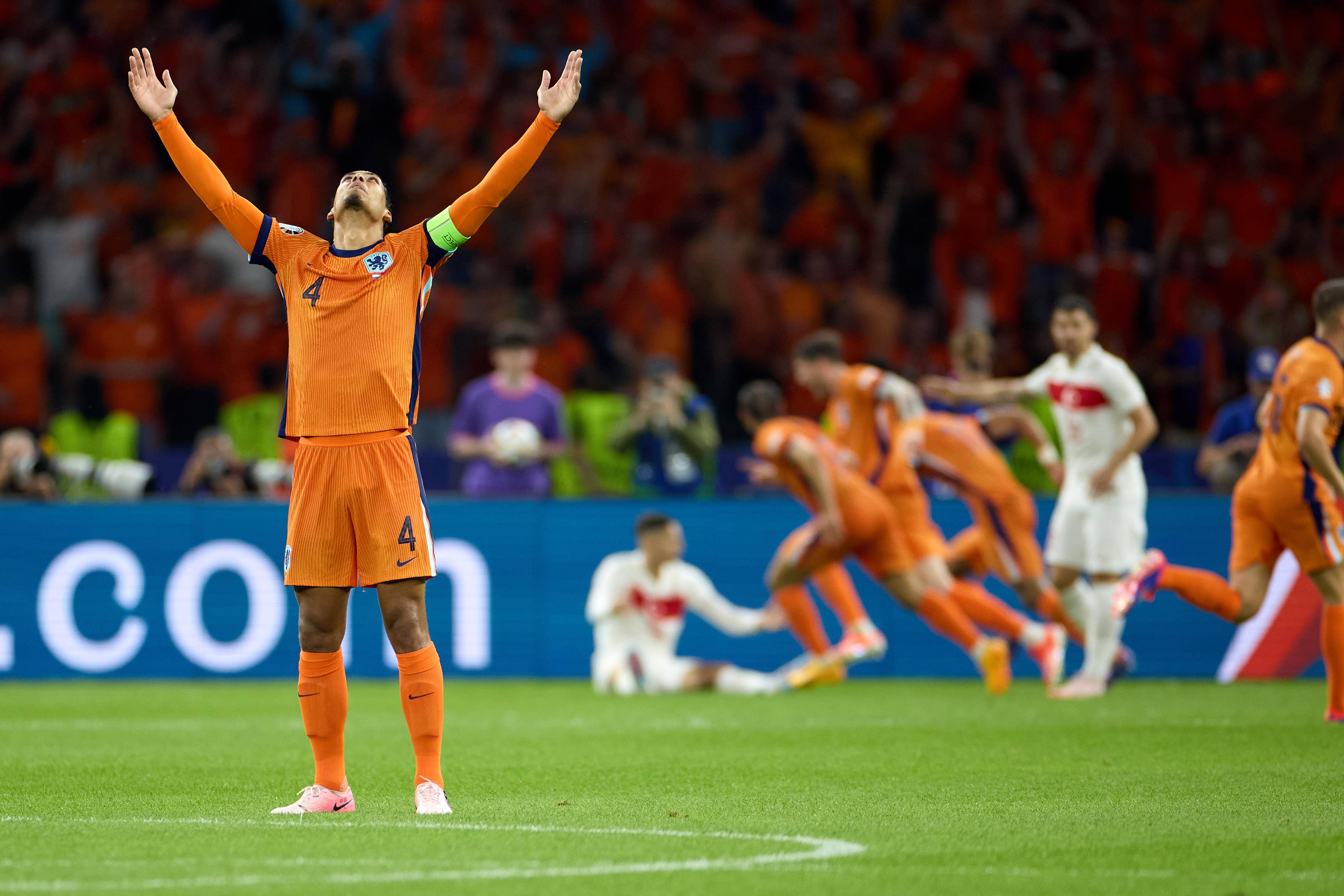 欧洲足球锦标赛:荷兰队晋级四强