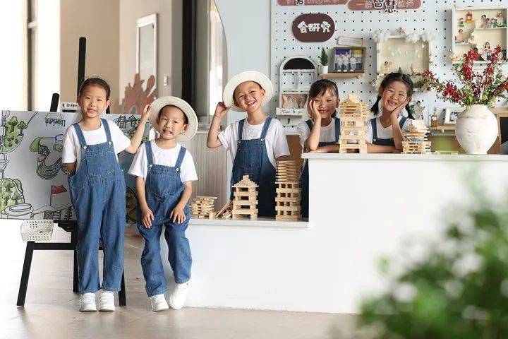 好朋友再见了,我们最童趣的三年从小小幼苗到大树参天周浦幼儿园灵山