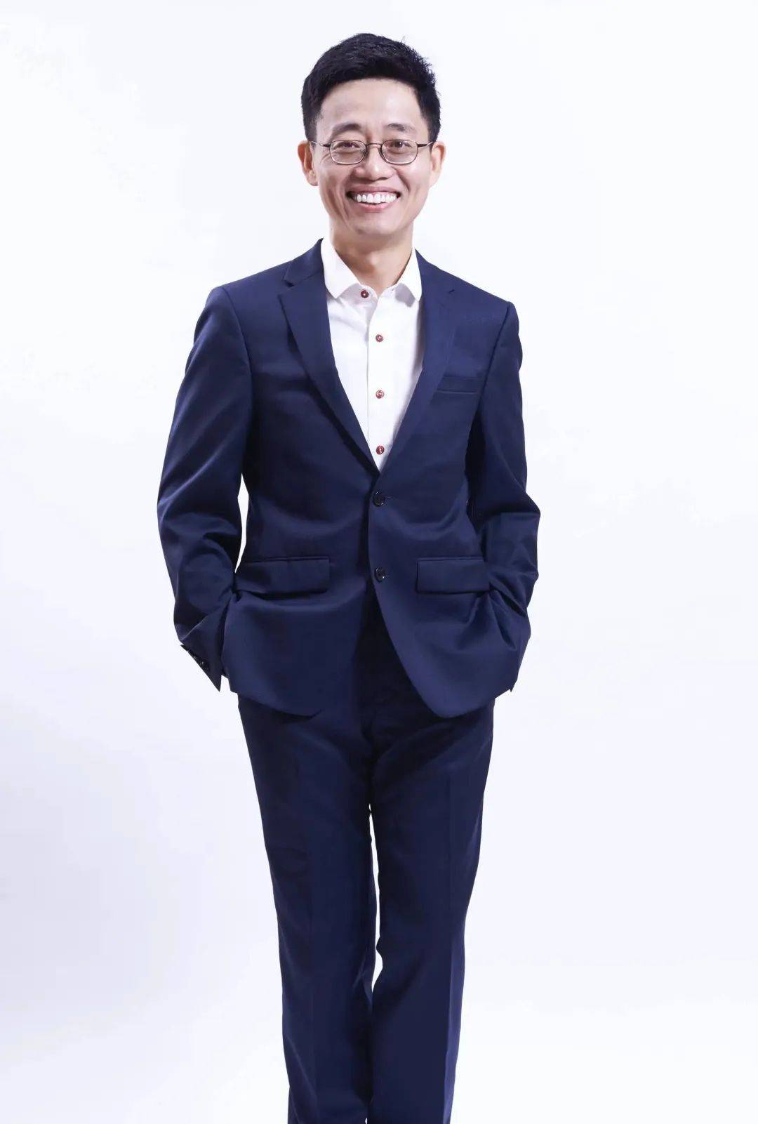 中国脱口秀的领军人物黄西黄西,一个在中国喜剧界独树一帜的名字.