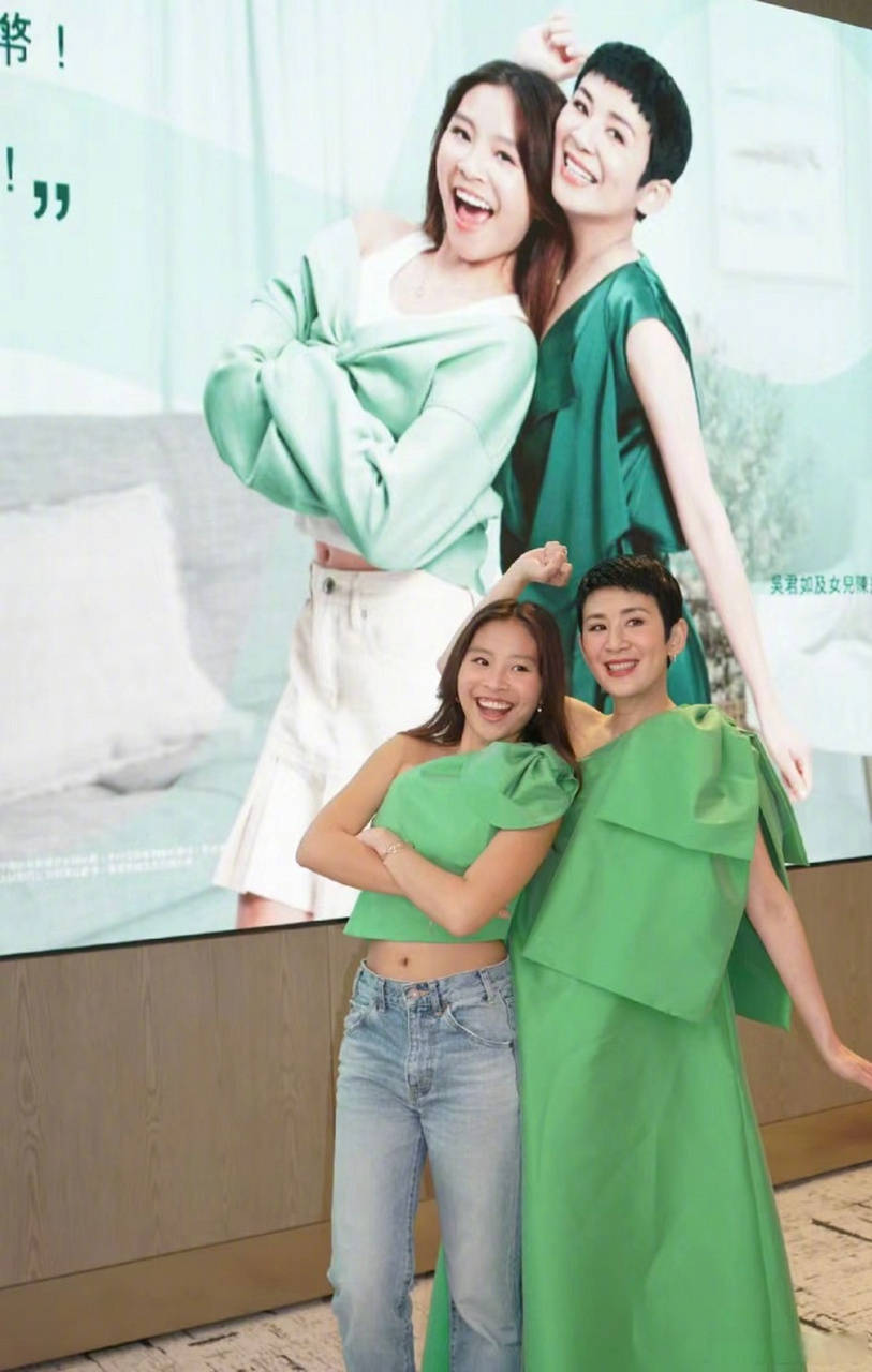 冯小刚养女晒照获赞:名导子女勇闯贵圈,谁有天赋,谁强捧不红?
