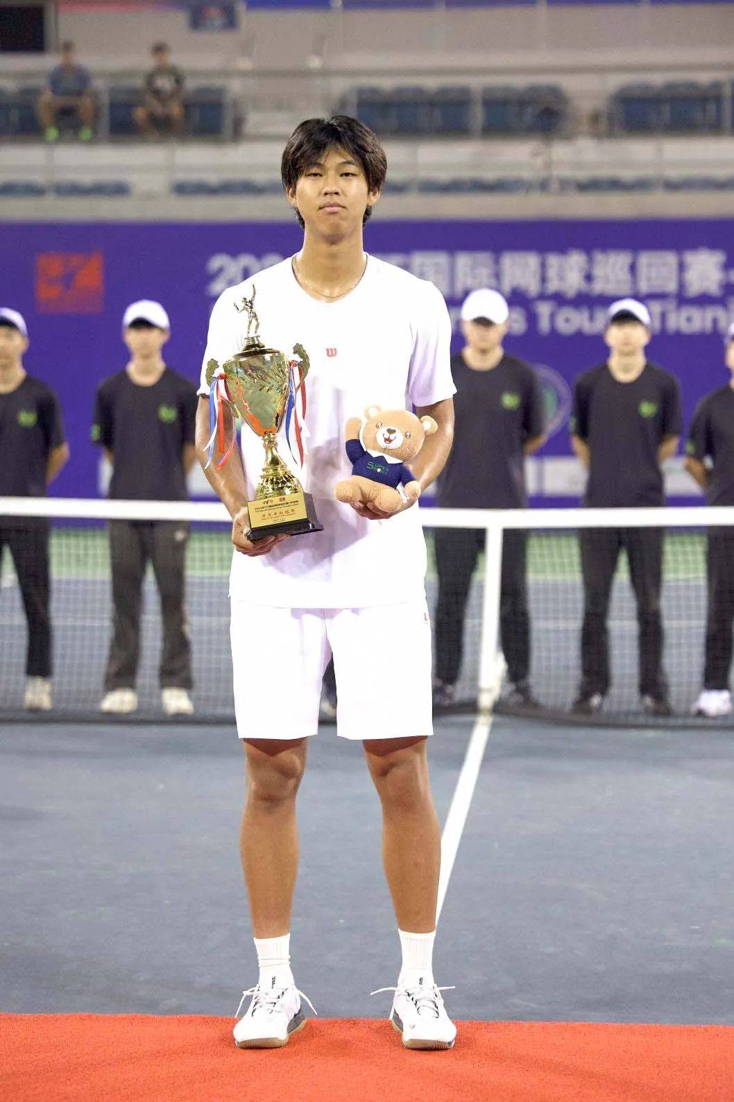 连克多位种子选手,广西网球之星周意斩获职业生涯单打首冠_比赛_球员_赛会