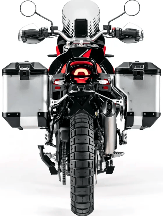 独特的车体图案/贴花动力,搭载水冷四冲程l型双缸发动机,排量937cc,六