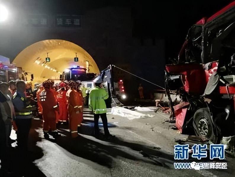 大客车驾驶员疲劳驾驶案件【典型案例2】陕西安康京昆高速8