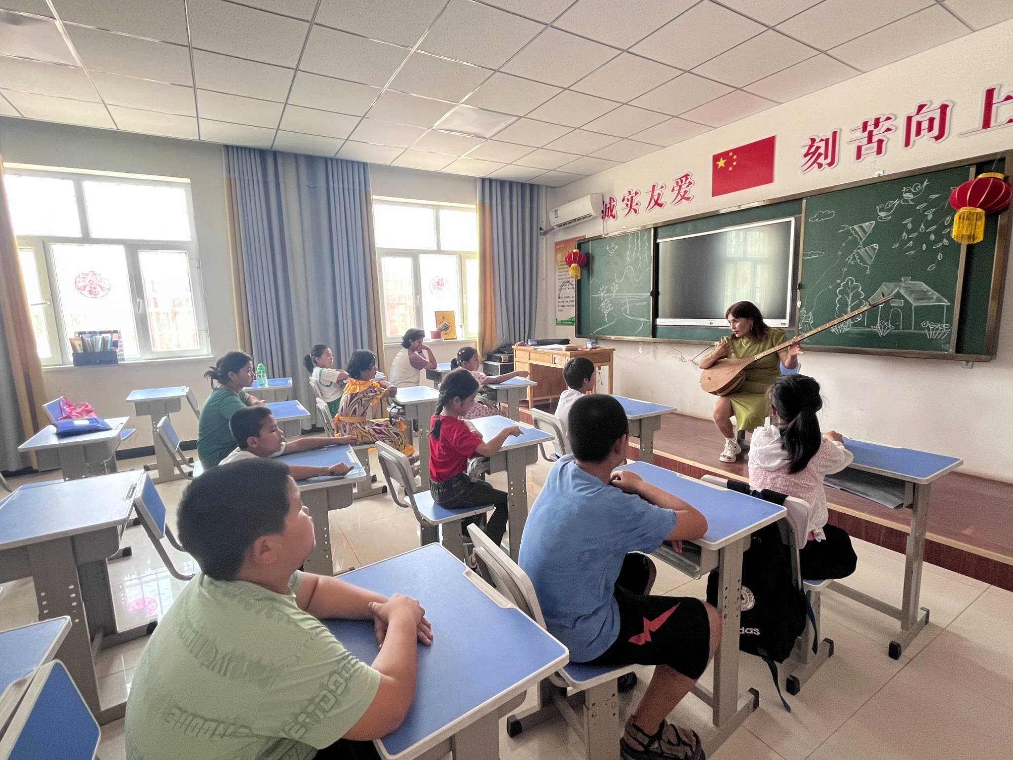 疏附县乌帕尔镇小学图片