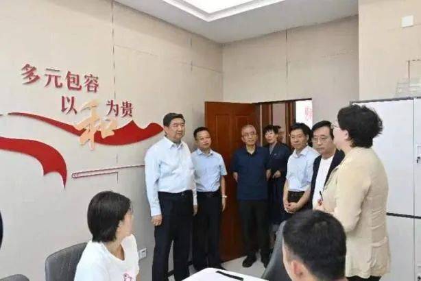自治区政协调研组赴呼和浩特市赛罕区人民法院调研指导工作