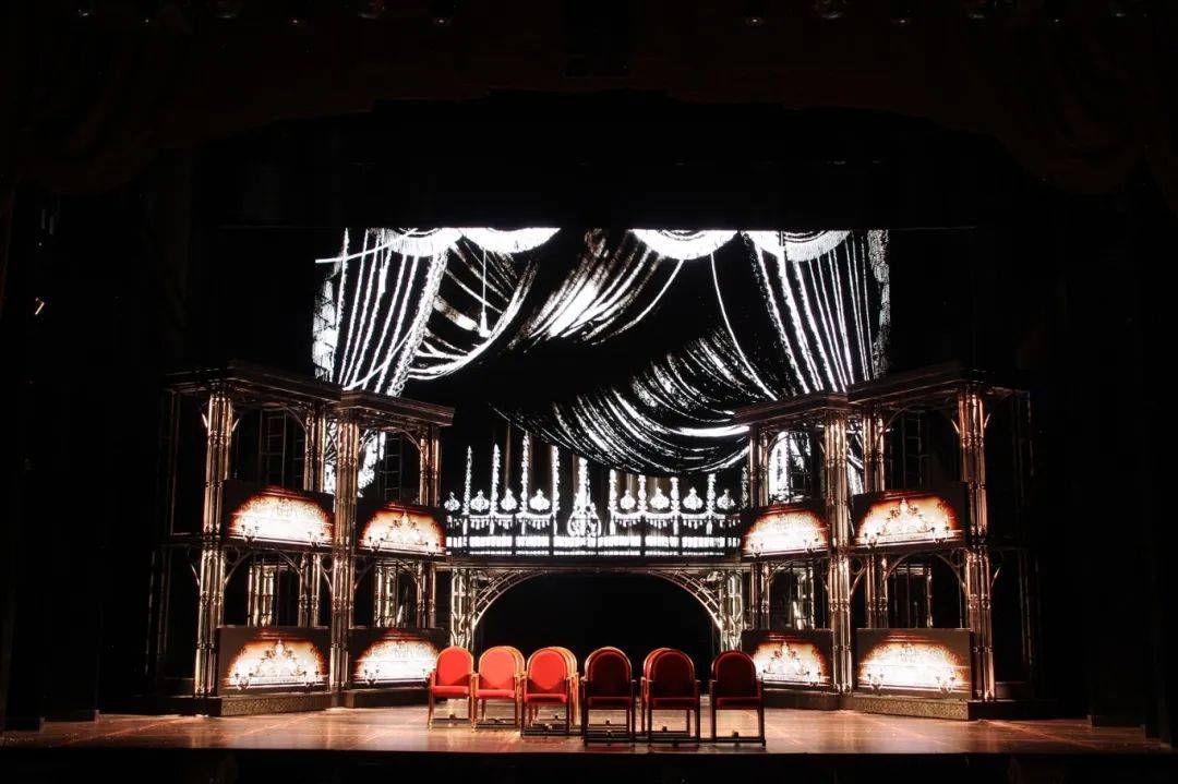 音乐剧《安娜》的超绝感官盛宴_俄罗斯_建筑_艺术