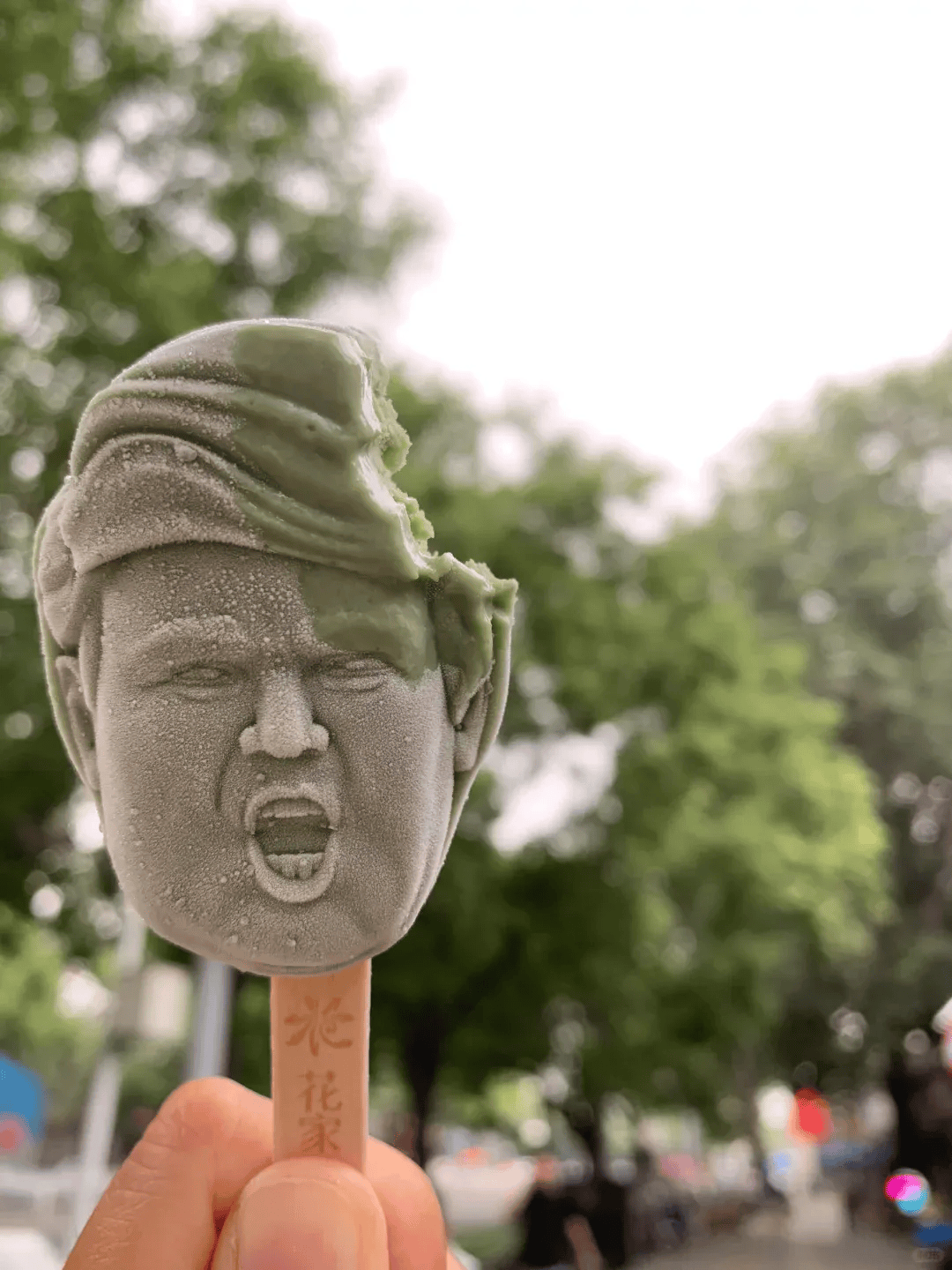 川普,快被中国人玩儿坏了