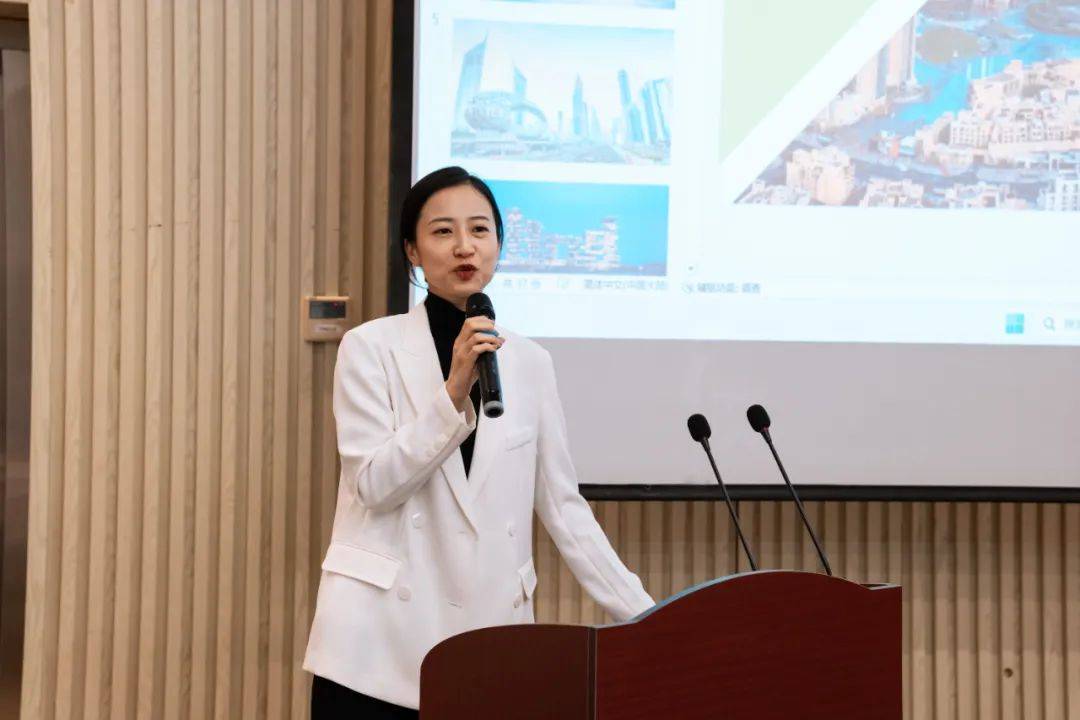 美国驻上海总领事馆高级商务专员沈霞对目前美国的经商政策进行了解读