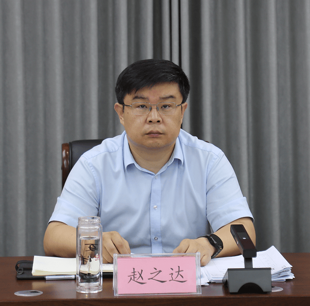 县政府召开第六次常务会议