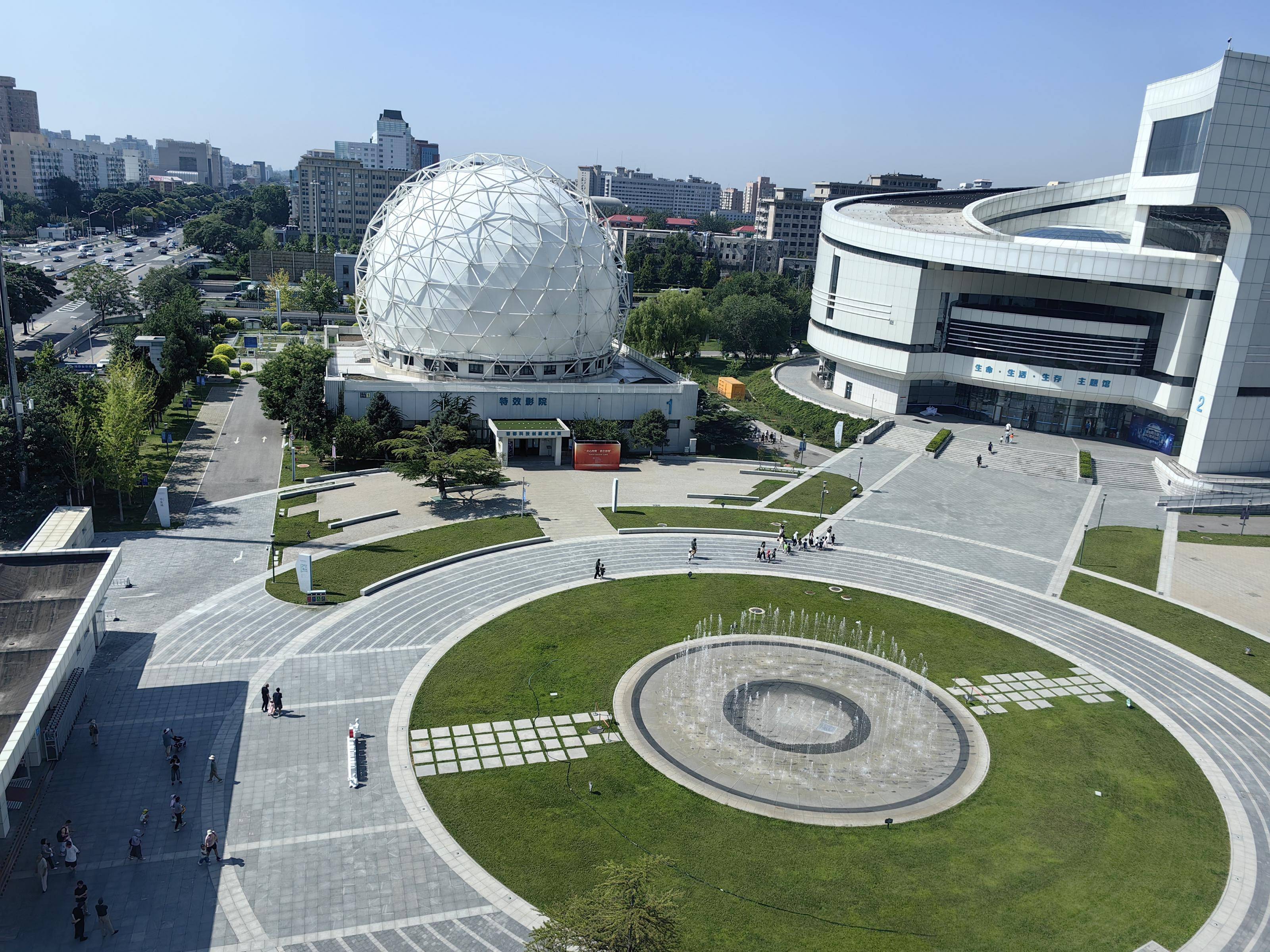 到馆人数比去年同期翻番,北京科学中心迎来暑假参观热