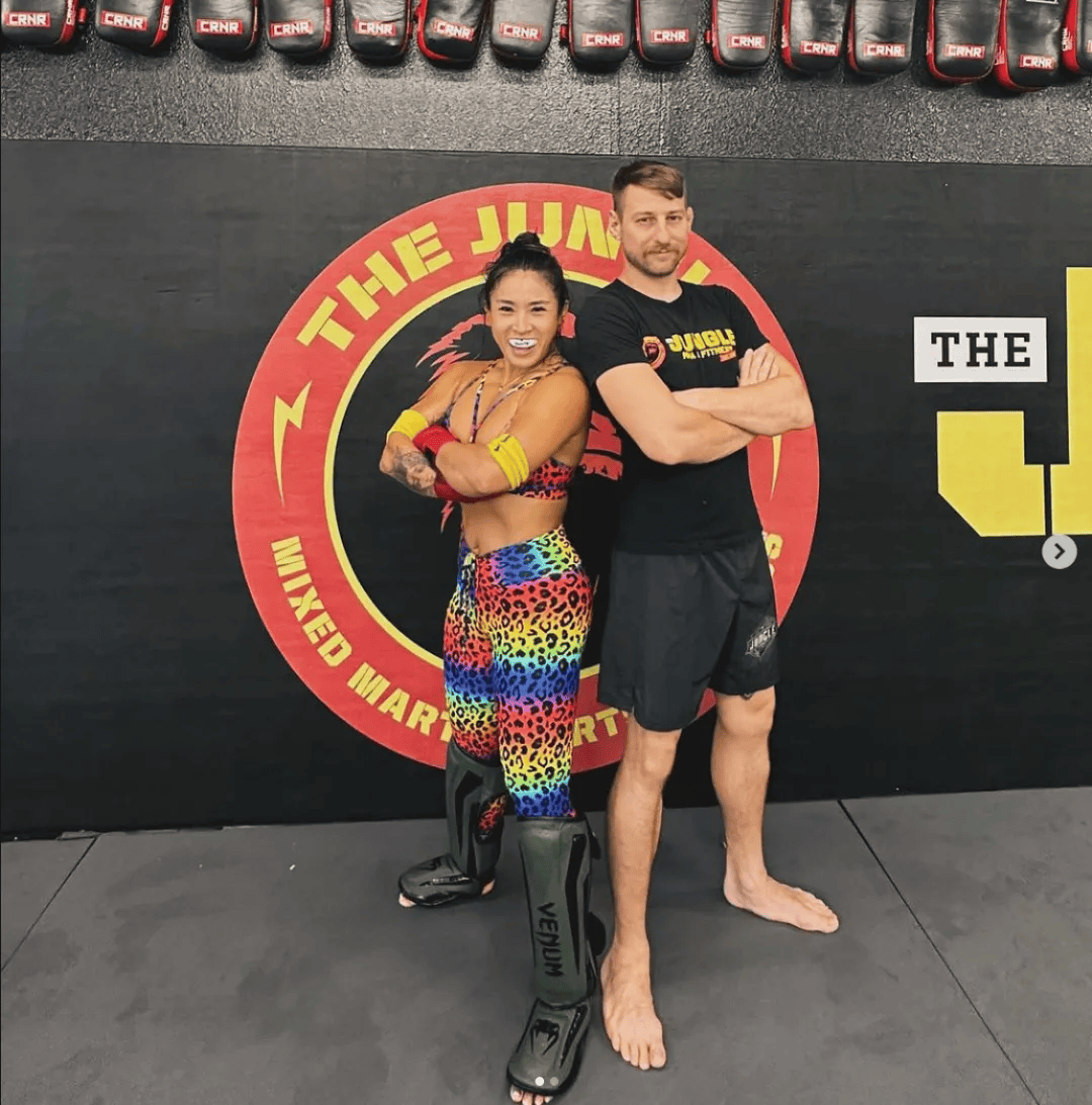 李霞曾多次受到跨界邀请均被wwe拒绝未来或将扎根格斗界