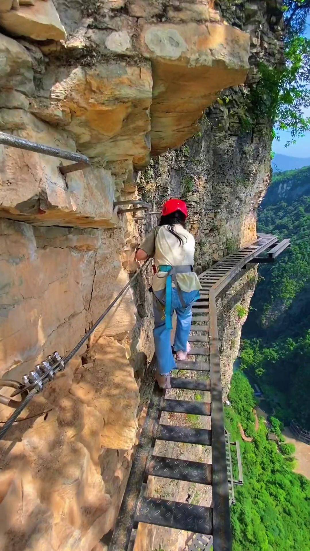 山有界,心无涯;暑期带孩子一起来飞拉达吧飞拉达攀岩张家界大峡谷