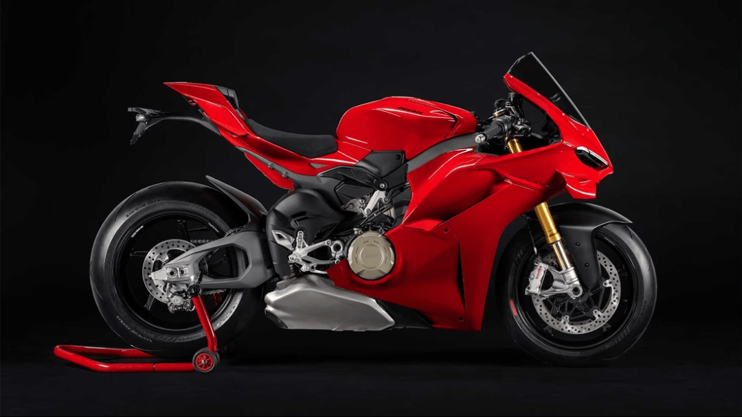 杜卡迪放弃单摇臂,25款panigale v4外观重做!