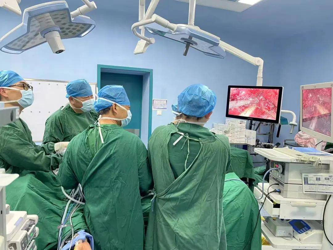光前医院泌尿外科:微创"镜"疗助力 探"泌"守护健康_手术室_治疗_肿瘤