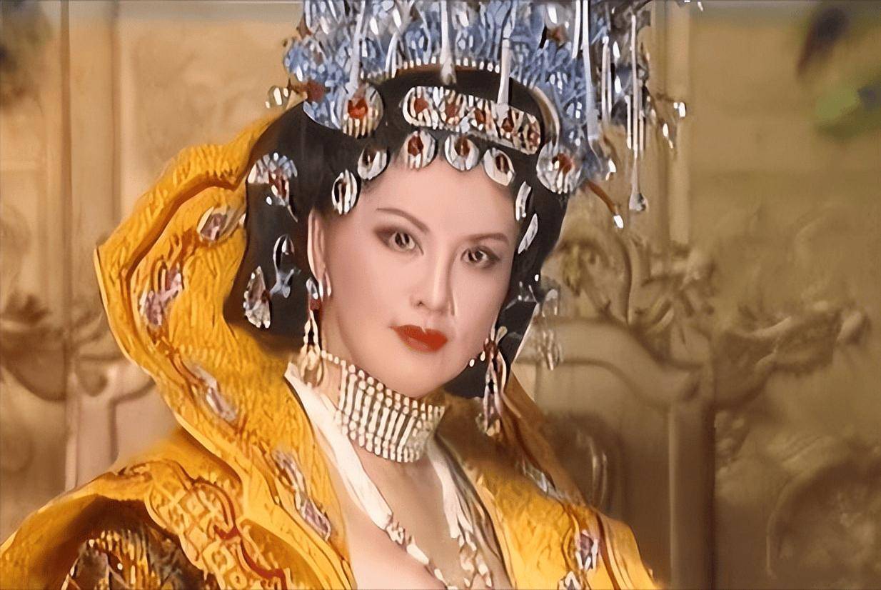 她是中国第一美妇,因太美被克林顿接见,为显年轻28年不近男色