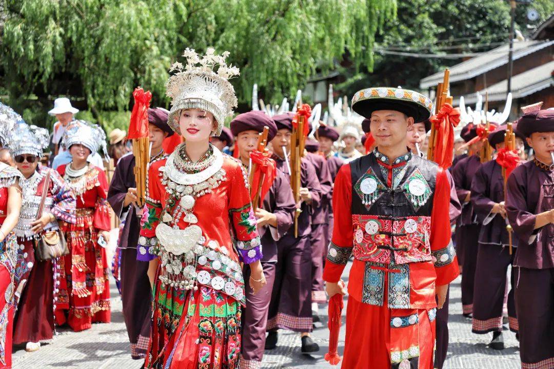 乐享暑期缤纷假日！ 八方来客齐聚西江千户苗寨