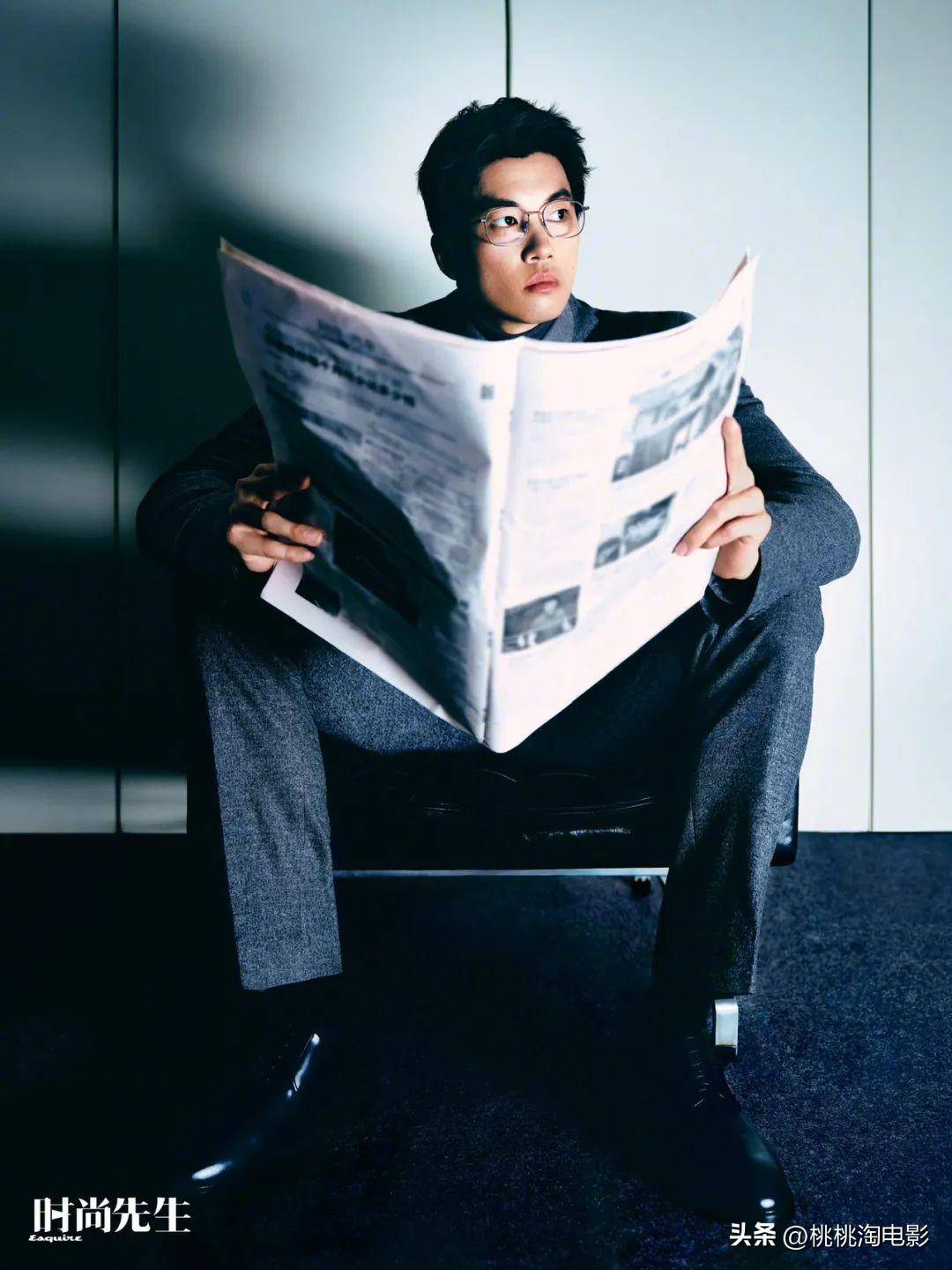 奥运冠军汪顺《时尚先生》写真大片,西装眼镜造型演绎职场精英