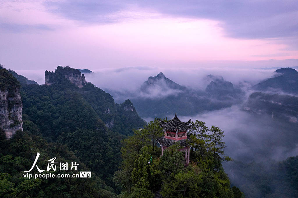 云台山溪山图片