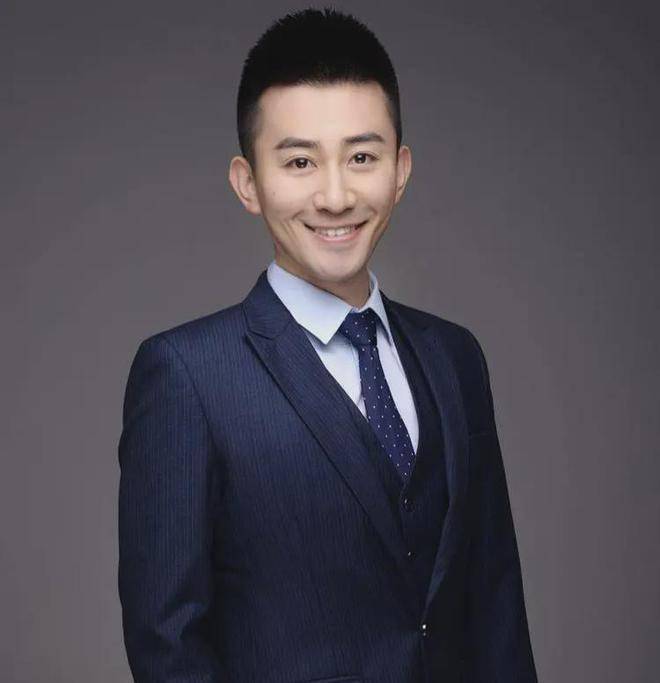 曝吴敏霞老公是gay,同学晒亲密合照不惧律师函,本人已儿女双全