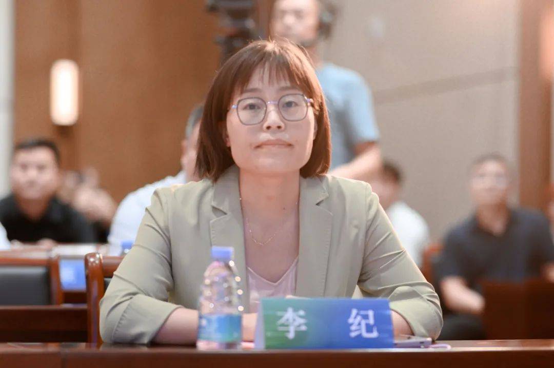 谷天本 致辞漯河市人民政府副市长王继周 致辞领导致辞颁奖典礼暨创业