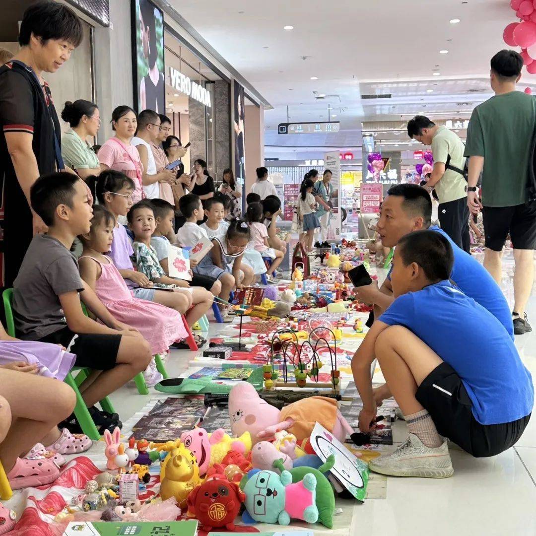 【银杏向善】织梦童行小组开展"儿童友好·小红花公益市集"公益活动