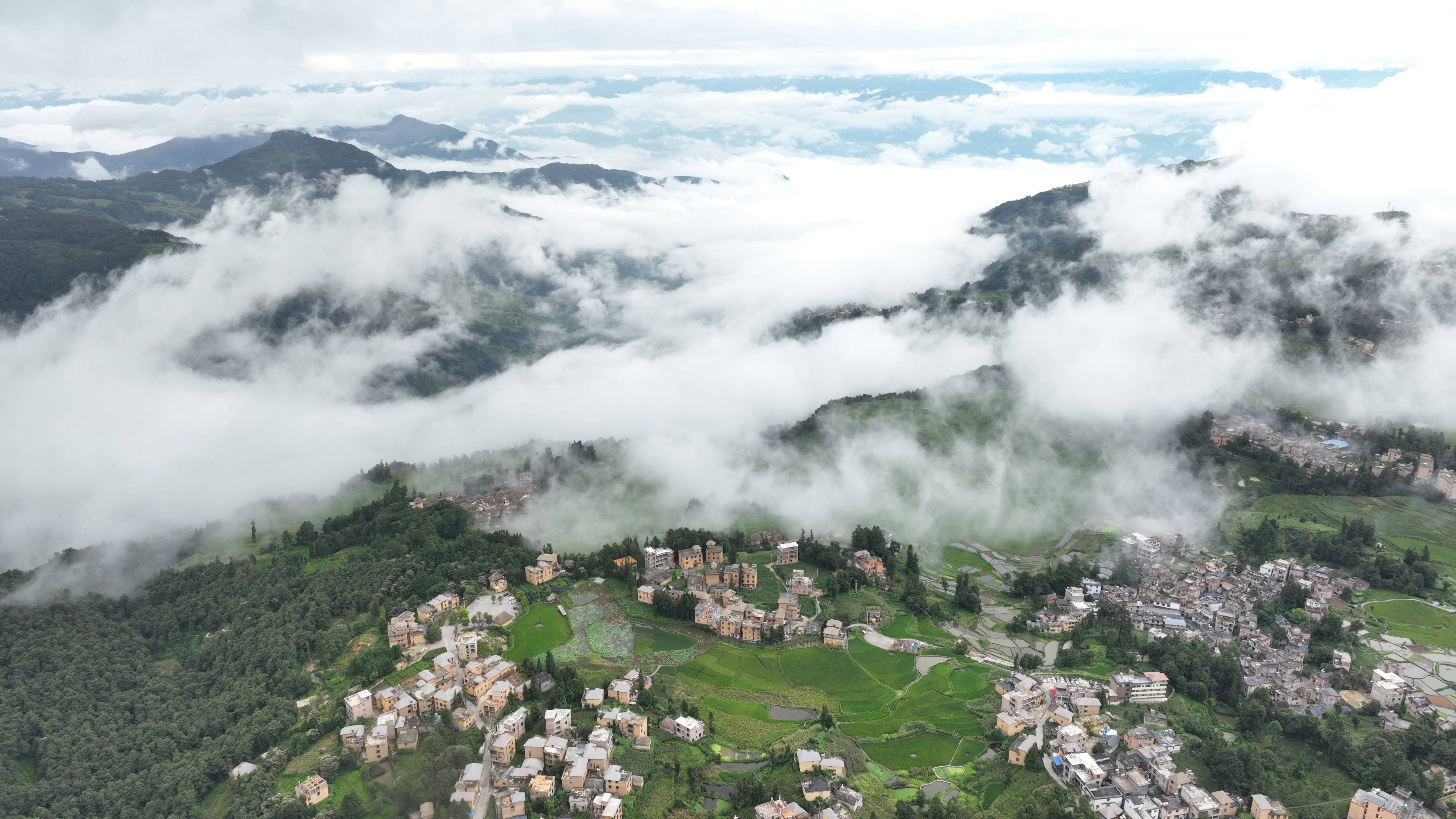 元阳哈尼梯田机场图片