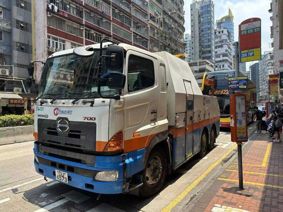 【卡车】路上偶遇香港城巴 日野巴士救援车