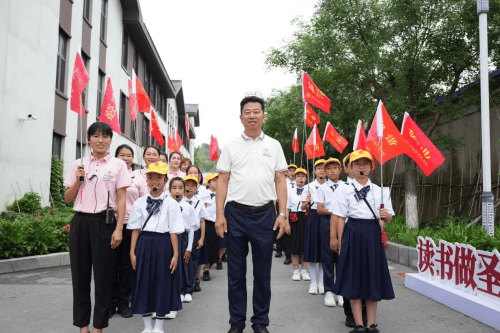 YY直播：61岁双胞胎宝妈回应高龄产子-党纪学习教育问答 | 党员干部可以买卖股票或者进行其他证券投资吗？