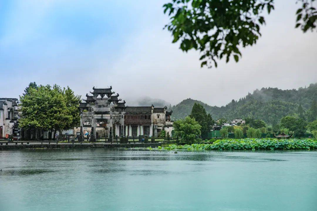 西递村,宏村景区荣获大众点评2024年"必玩榜"!