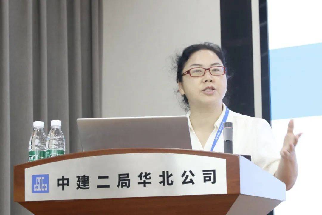 中建二局开展"笔杆子书社"华北分社沙龙活动