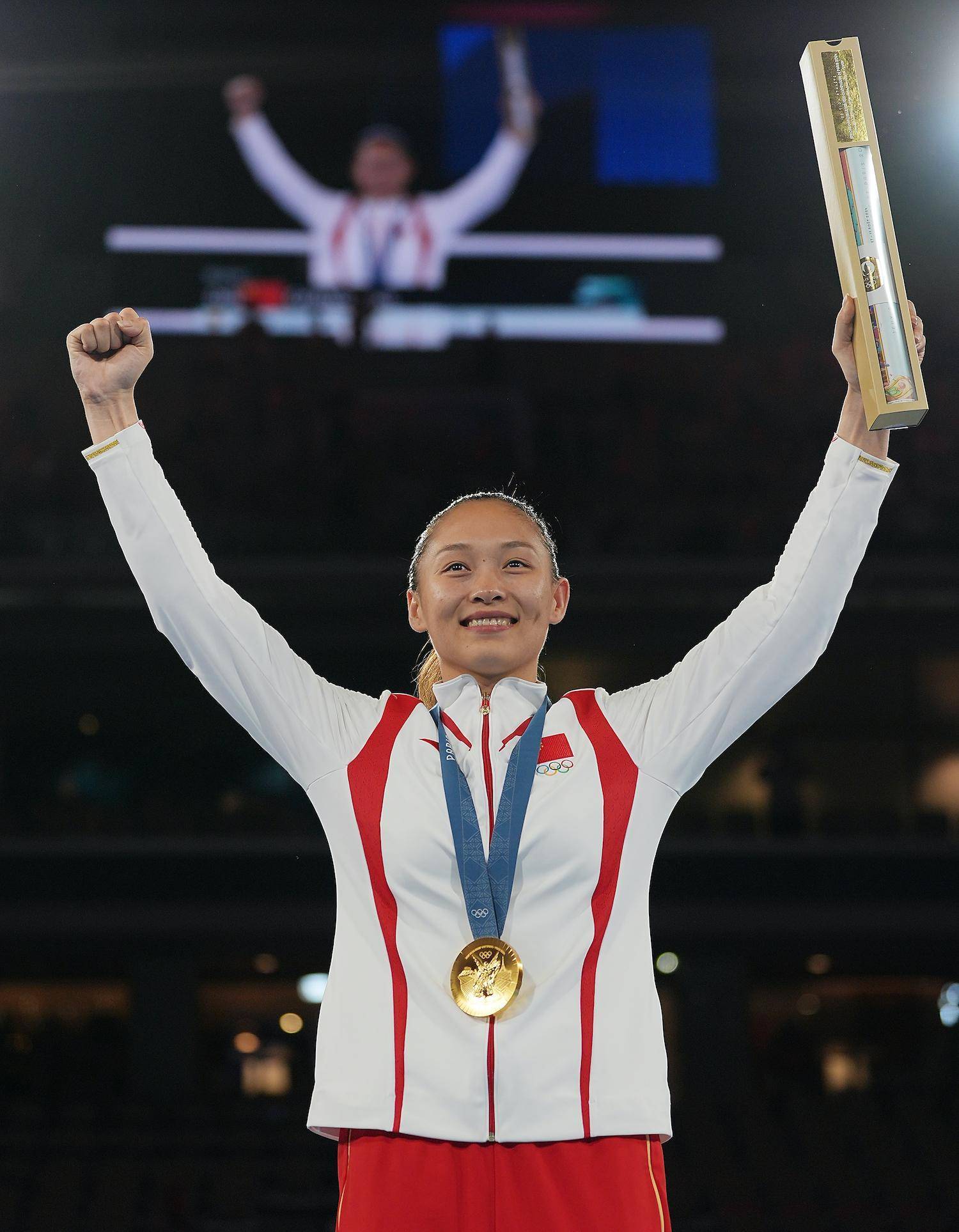 中国女拳手奥运历史首金!常园打下拳击女子54公斤级冠军