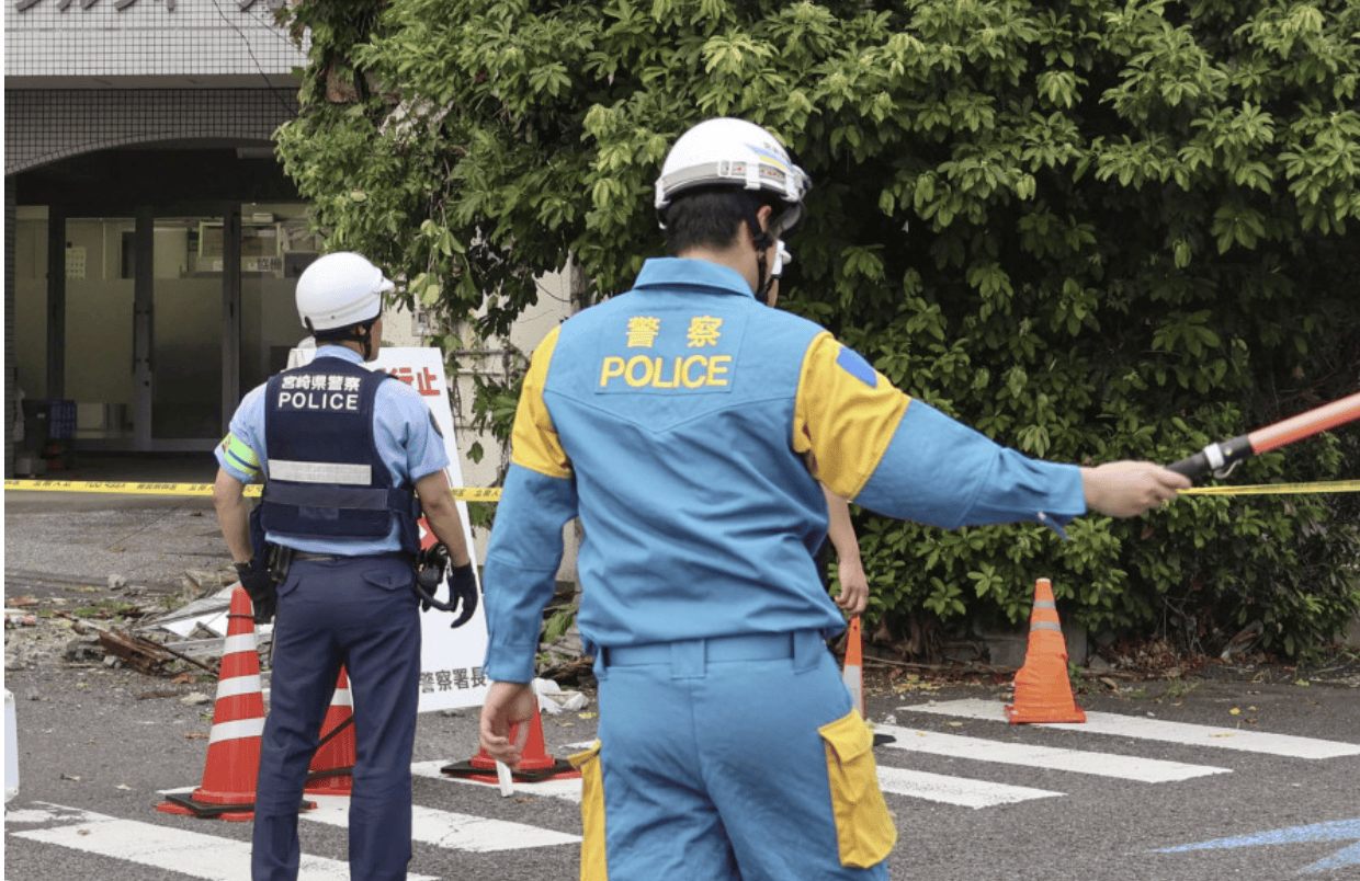 首相取消外访行程 巨大地震警报 日本首次发布