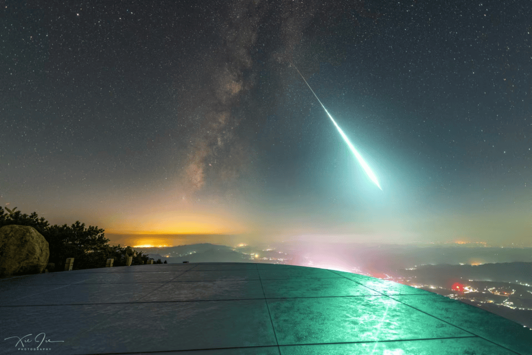 流星雨2021年4月流星雨图片