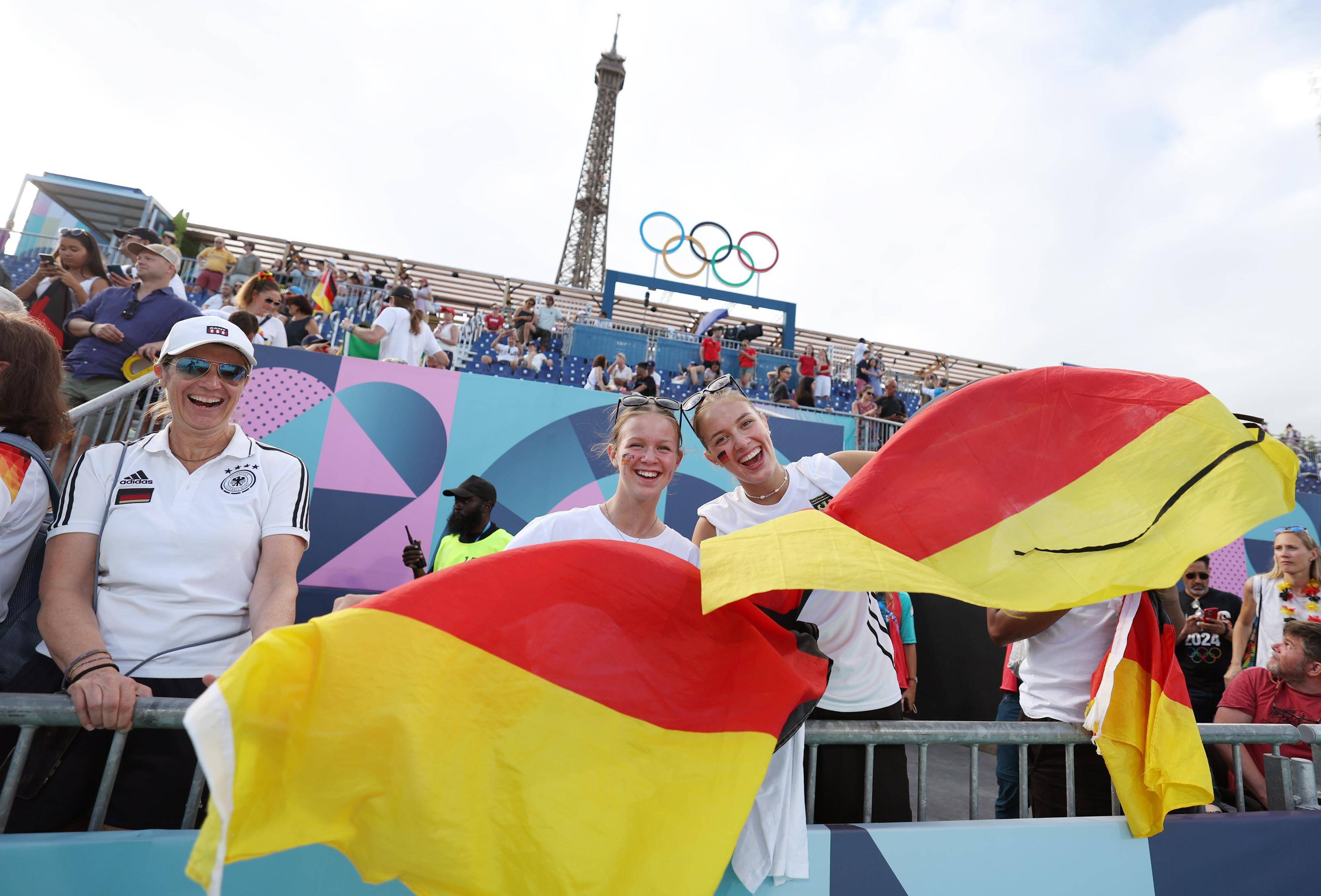 巴黎奥运会丨沙滩排球男子半决赛德国组合晋级