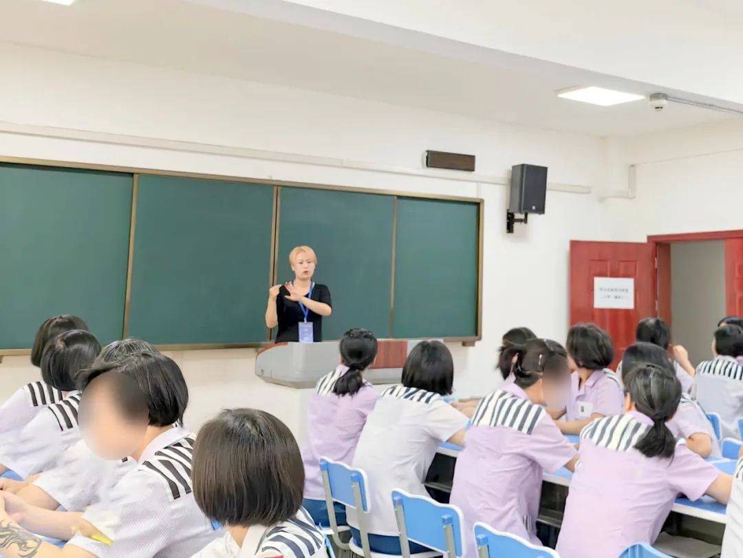 青海省女子监狱监狱长图片