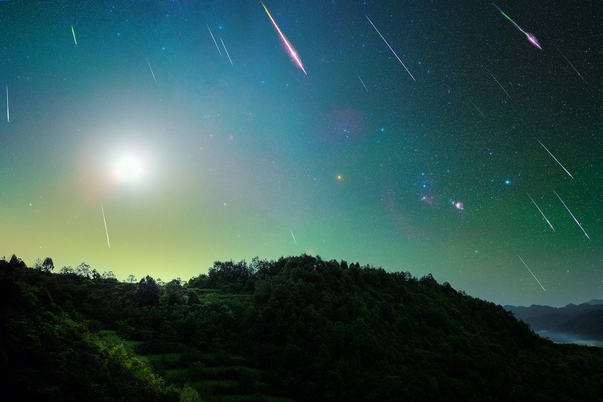 流星雨2021年4月流星雨图片