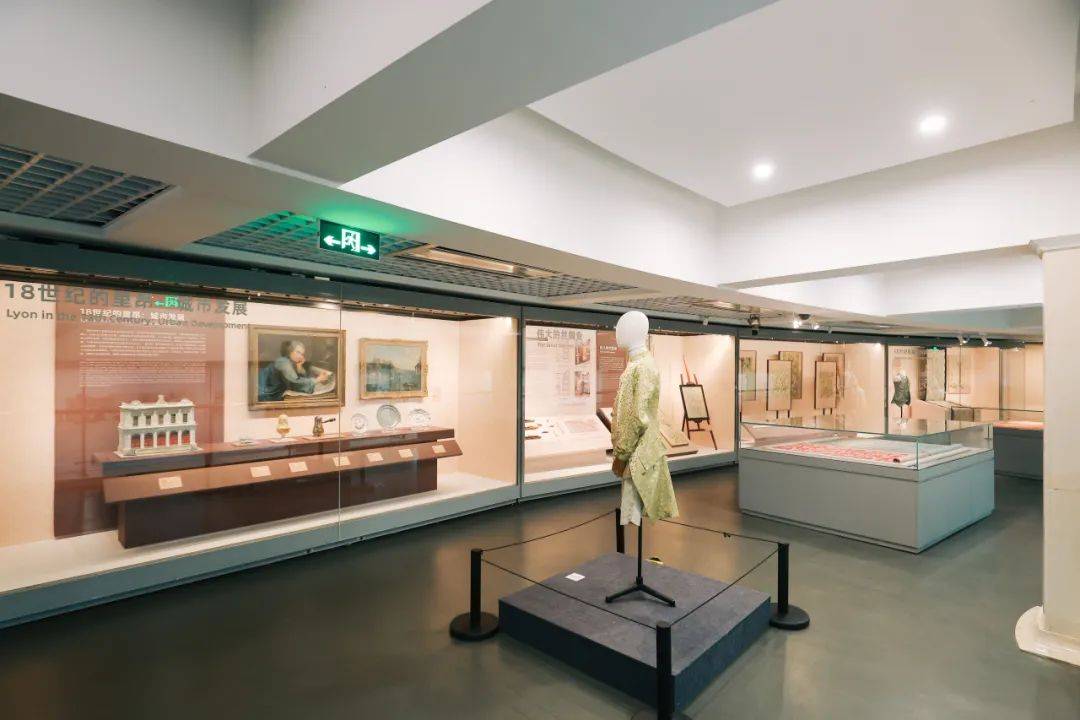 地点:中国丝绸博物馆纺织品文物修复展示馆二楼3.