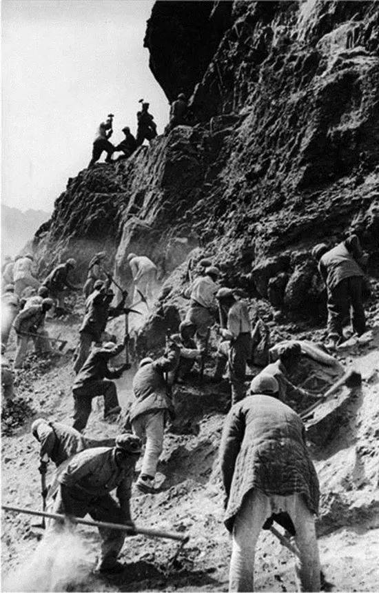 修筑的难题,长安大学公路学院博士生导师胡长顺第11次进藏考察调研,却