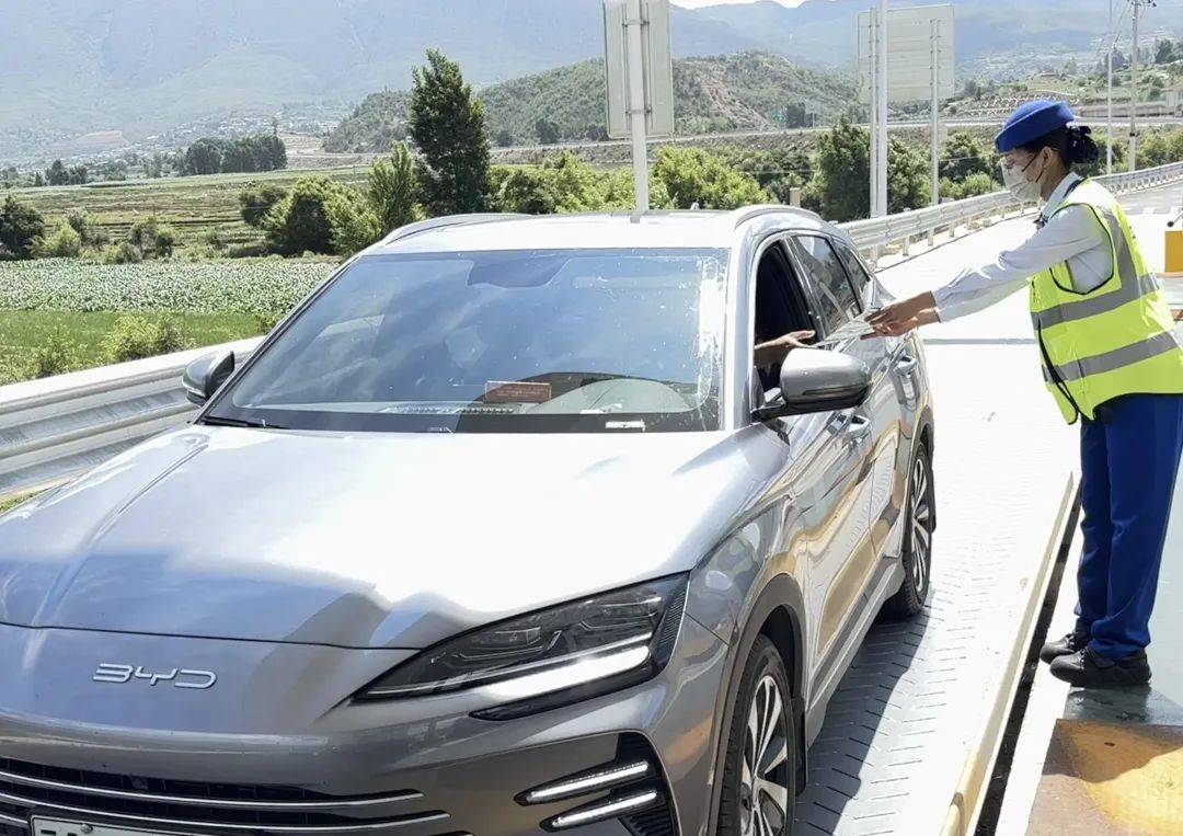 运营快讯|鹤剑兰高速项目沙溪收费站与属地景区联合开展"高速 旅游"